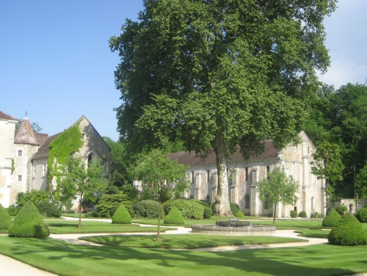 Blick auf die Abtei von Fontenay im Burgund
