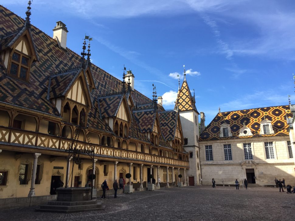 Blick auf das Hospitz in Beaune