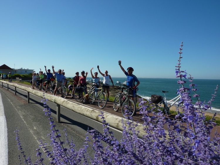 Gruppe an Radfahrern in Gironde