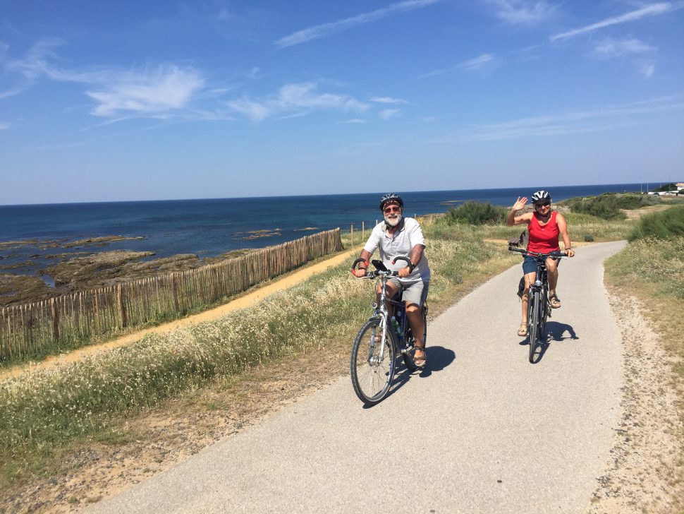 Cyclists on the cycling path Vélodyssée