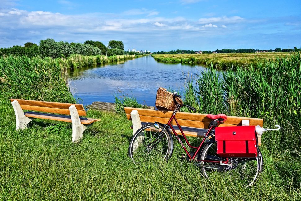 Radfahren in der Natur Hollands