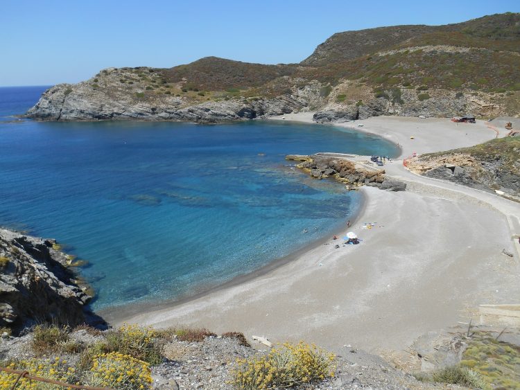 Blick auf Strand auf Sardinien